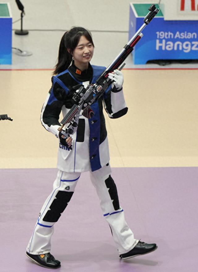 黄雨婷夺得射击女子10米气步枪金牌|金牌|中国射击队|杭州亚运会_新浪