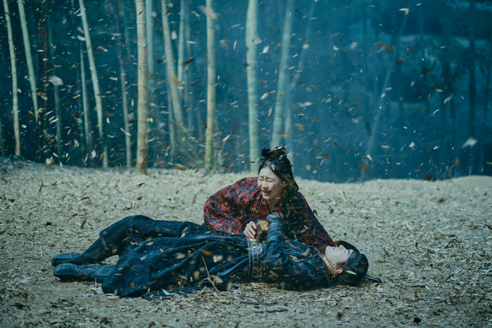 《云之羽》也是金靖第一次在作品中挑战感情戏（前为孙晨竣）。  受访者供图