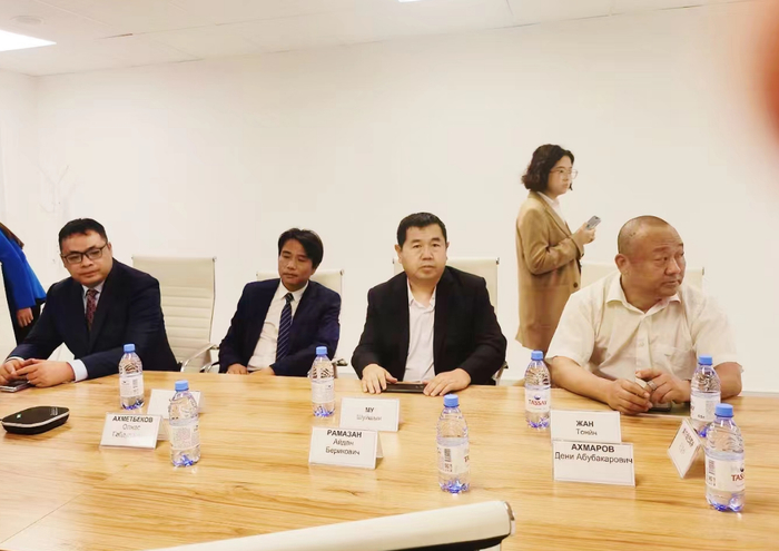 秦峰同志接受哈萨克斯坦共和国官方任命并正式就职|秦峰|哈萨克斯坦