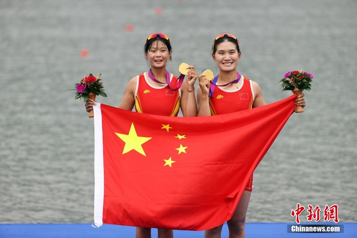 (杭州亚运会)中国组合王婷婷张旋夺女子双人单桨无舵手冠军