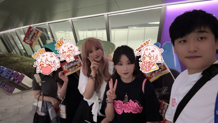 刀口分享: @ag菲菲 菲姐也来看比赛啦 来源:ag菲菲微博|ag|决赛|电子