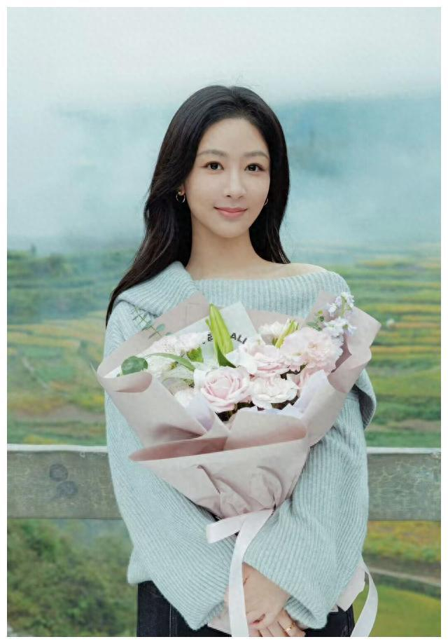 杨紫加盟新综艺节目,携三位女嘉宾,轻松稳妥收视猛增!
