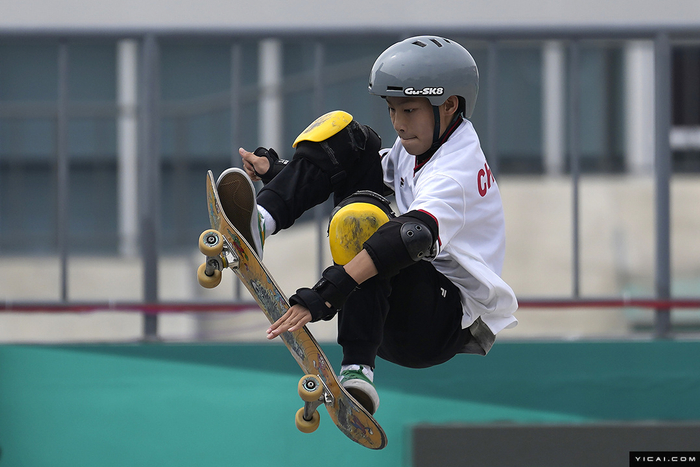 会中国滑板队派出的选手均为"00后",陈烨为中国滑板队在大赛中(奥运会