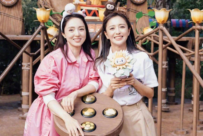 差3岁被嘲像"母女",看佟丽娅和董璇的生图,才知骨相美的优势|董璇