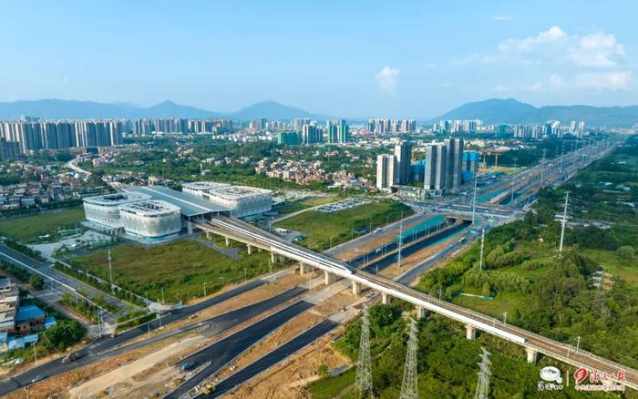 是聯繫廣清城際和武廣高鐵清遠站重要道路,對構建燕湖新城路網及相關