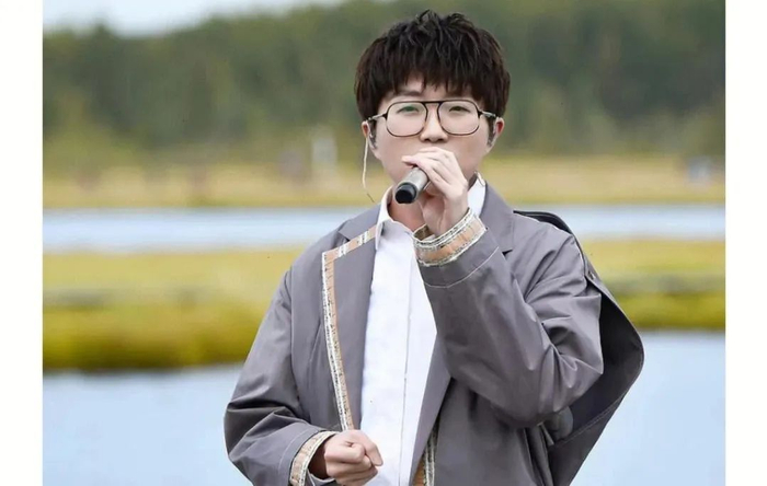 ai女成热门?|张智霖|王子异|摇钱树_新浪新闻