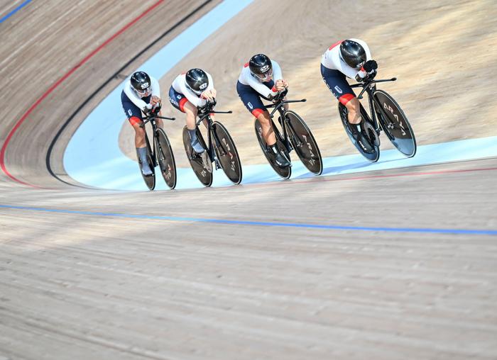 场地自行车——女子团体追逐赛决赛赛况