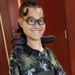 他出生患上渐冻症，11年后拿美国奥赛金牌，17岁收哈佛MIT offer：如果不能走，那就飞起来