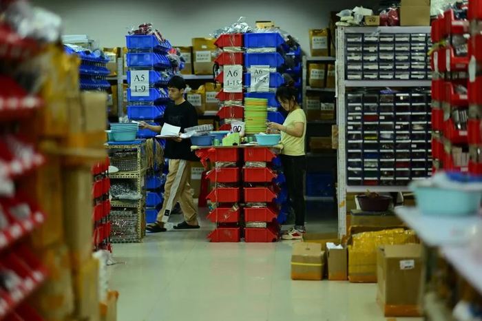 入驻在深圳华南城的跨境电商企业 宋春雨/摄