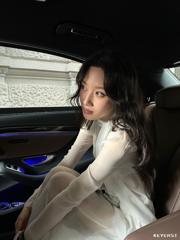 文佳煐 in milan| 幕后花絮照&游客照 什么风格都可以驾驭|花絮_新浪