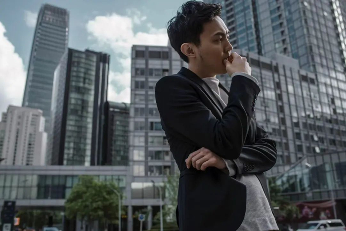 郭帆导演,辛爽导演,演员张钧甯,主持人撒贝宁等都毕业于法学专业,梁植