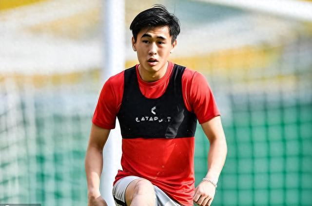 戴伟浚是亚运会国足战胜卡塔尔功臣 他可跟德甲名宿蒿俊闵相提并论