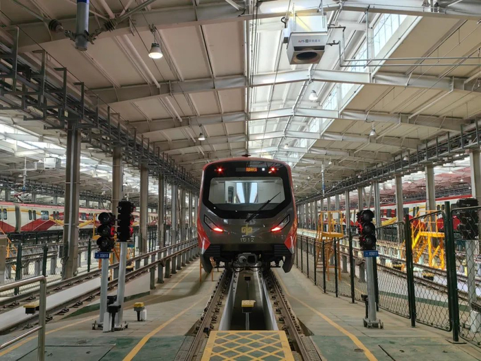 郑州地铁10号线可以买票乘坐了|郑州火车站|郑州地铁|车站_新浪新闻