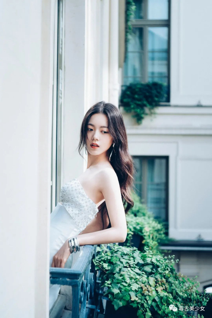 女明星工作室营业照,丑上热搜__财经头条