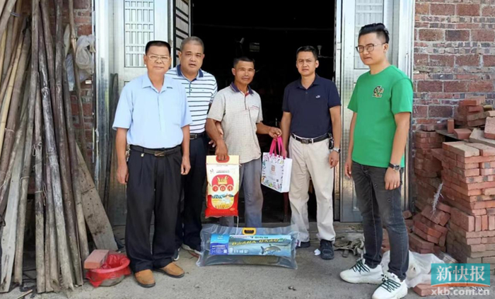 驻阳江阳春市潭水镇工作队:心系脱贫户 双节送慰问暖人心__财经头条