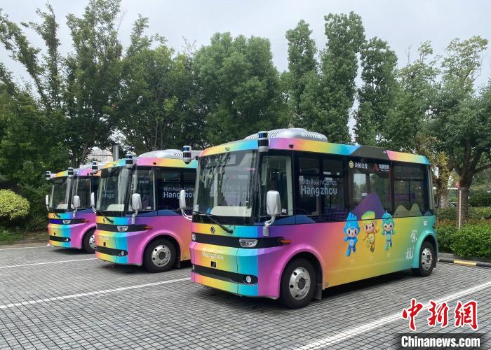 杭州亚运会自动驾驶公交车服务亚运场馆接驳车路协同保障行车安全