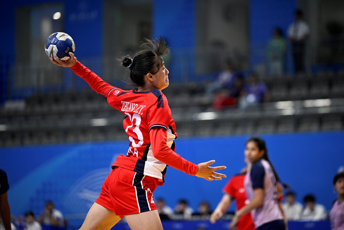 手球——女子b组小组预赛:中国胜印度|中国队|王鹏|手球_新浪新闻