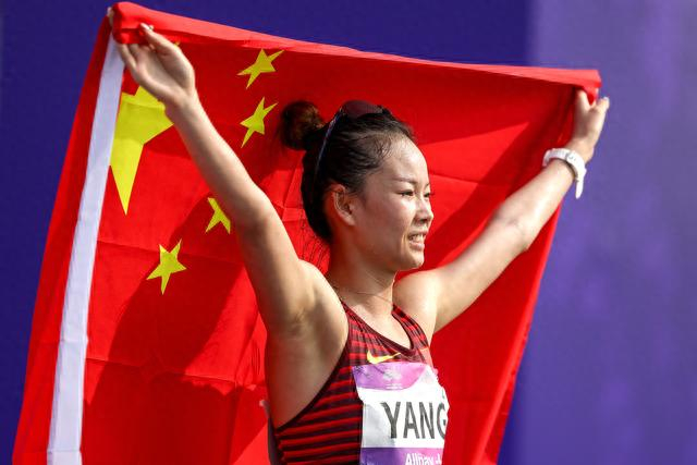 访亚运会女子20公里竞走冠军杨家玉|杨家玉|竞走|亚运会_新浪新闻