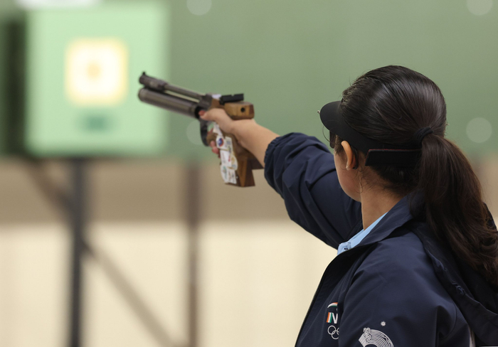 射击——女子10米气手枪个人决赛赛况|印度|辛格|巴基斯坦_新浪新闻