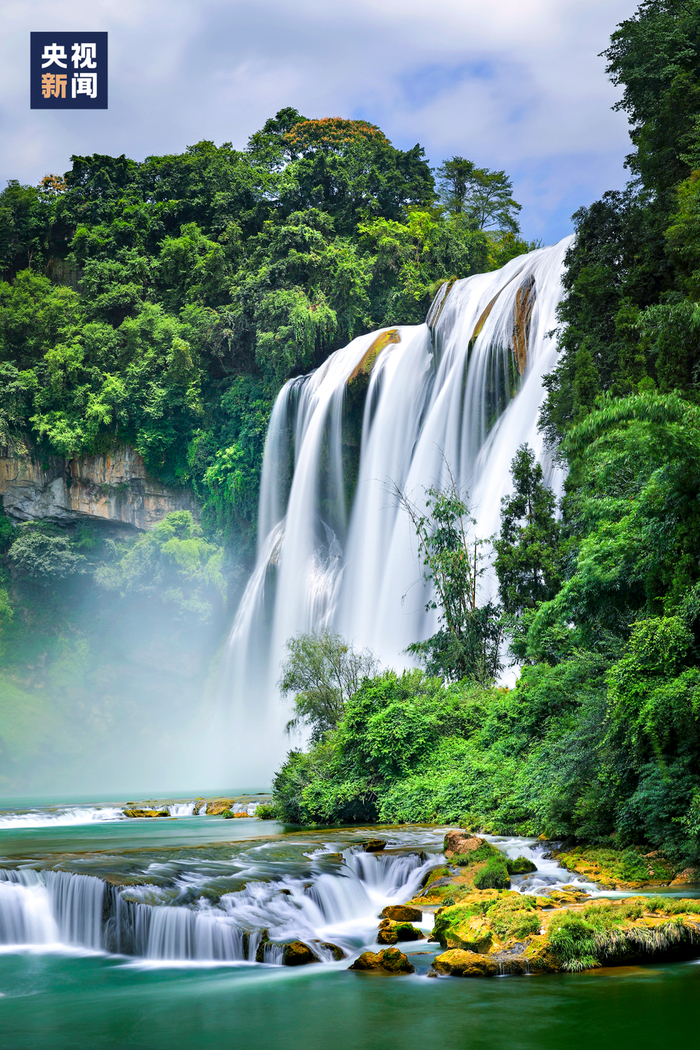 贵阳是一个山清水秀与文化古韵并存的城市,如果你偏爱山水,城市里有