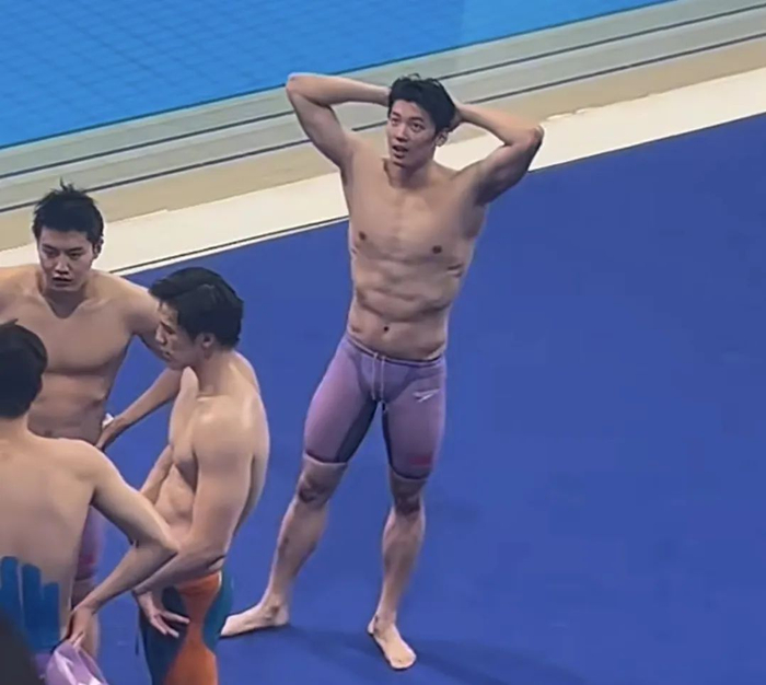 东方神秘力量——紫腚赢丨图源：比赛视频截图