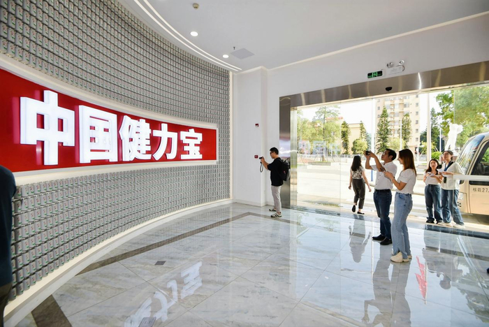 健力宝百威红牛这些你平时爱喝的饮料都出自这里