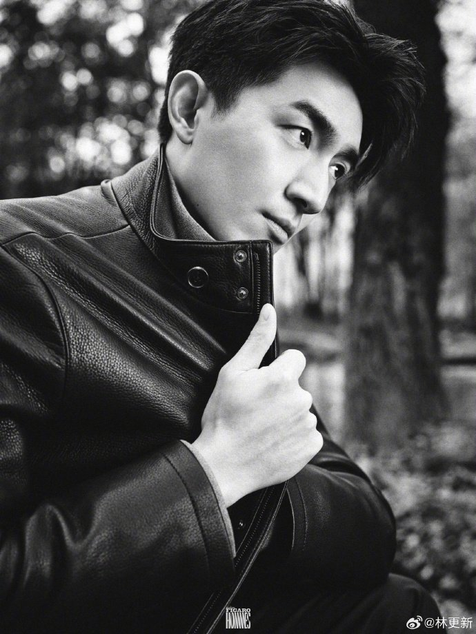 林更新登封费加罗男士十月刊森林walk造型获好评