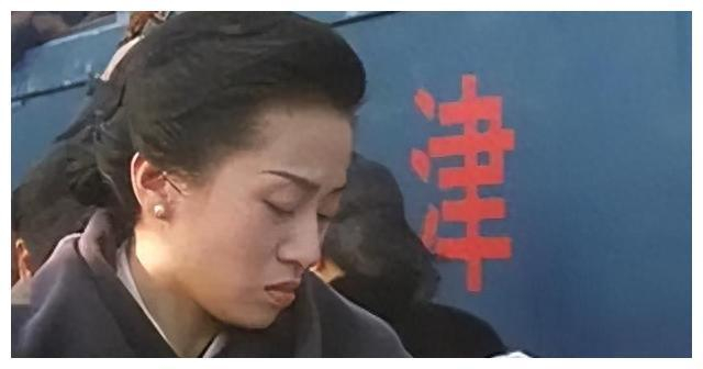 她胆大过叶子楣，男人梦中情欲女神，昭和纯欲巅峰|青山知可子|香港|日本|电影圈|美女_新浪新闻