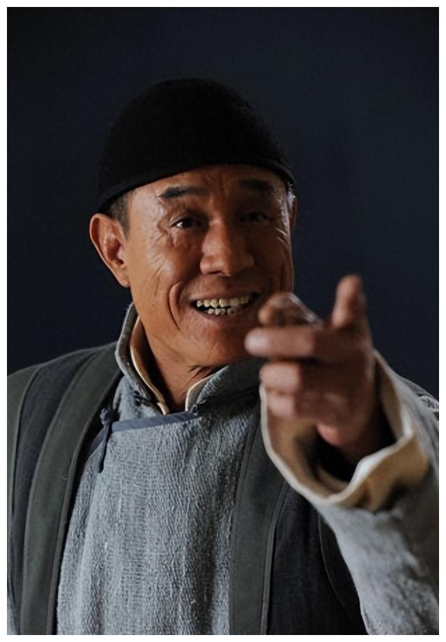 一位叫杨女士的女性突然在个人社交平台上爆料,声称自己遭到了杜志国