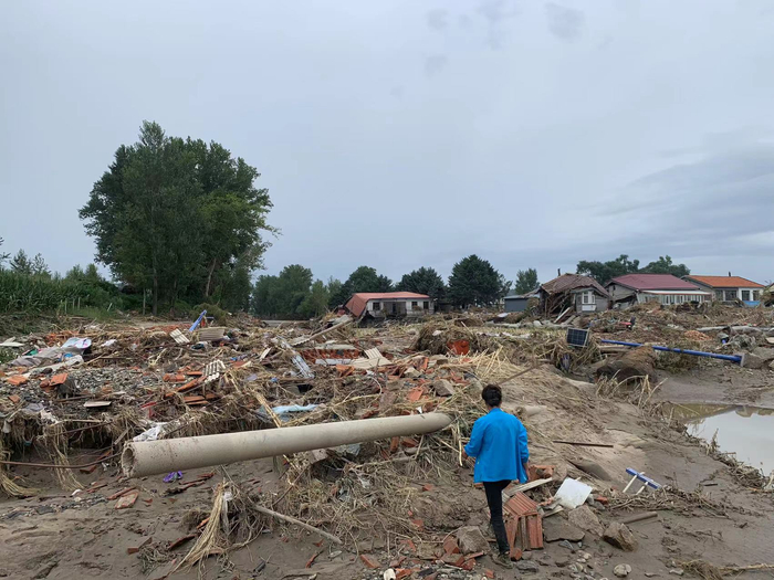 小河里屯受灾严重的村子西头。高佳摄