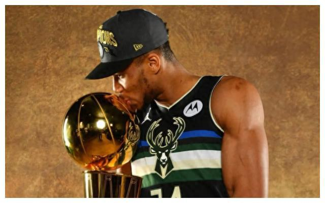 字母哥28岁前未来迷离,尼克斯有意冲击冠军?