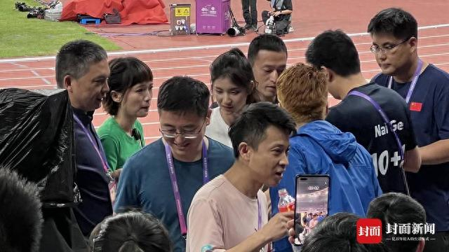 夏思凝也在决赛现场 李佳雨摄