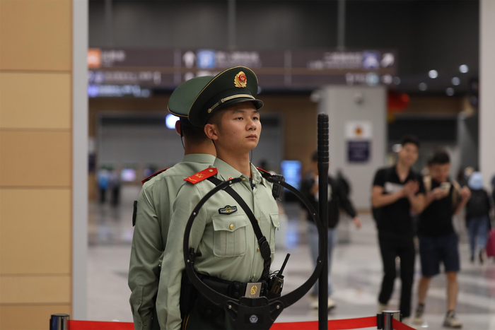 组图|星夜坚守,武警官兵"双节"护卫旅客平安出行|丰台|北京市|武警