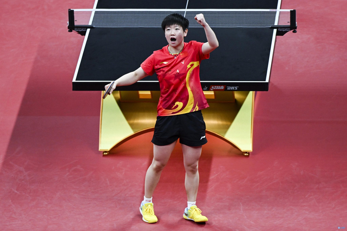 亚运女乒单打半决赛孙颖莎直落4盘战胜韩国选手申裕彬晋级决赛