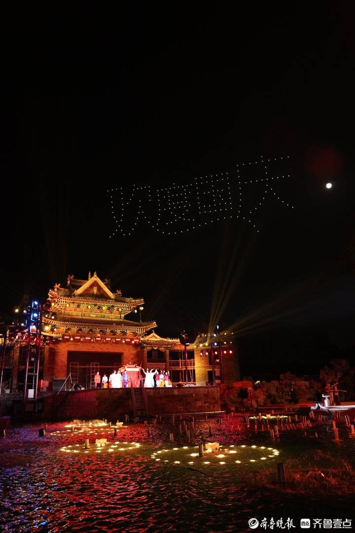 济南章丘明水古城夜景,不容错过的实景泉秀
