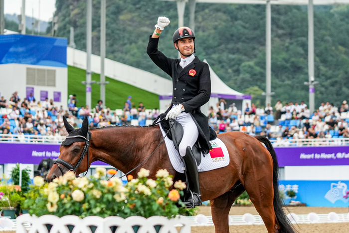 华天在盛装舞步项目的比赛中。（图片来源：杭州亚运会媒体在线）