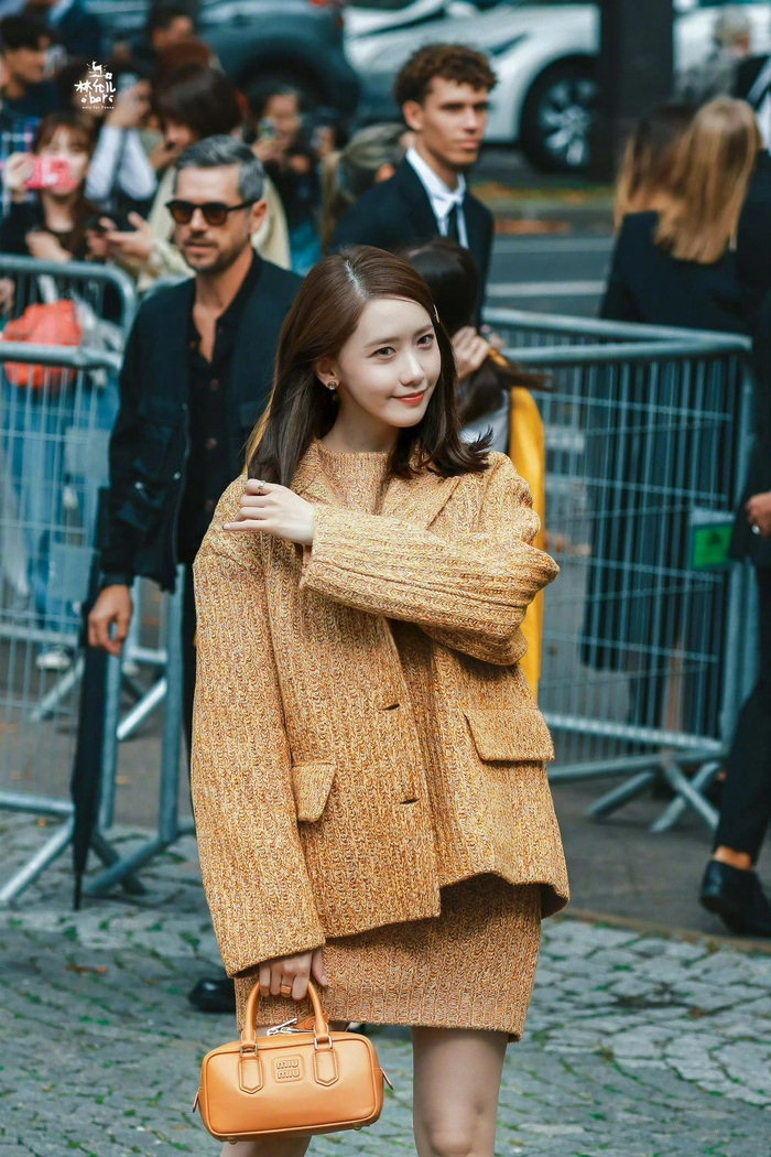 今日份miumiu秀场上的韩国爱豆,全都好美啊|韩国_新浪新闻