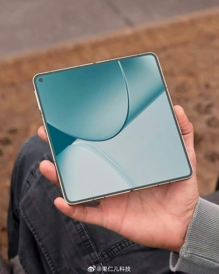 一加的折叠屏海外曝光啦这个质感感觉蛮不错的