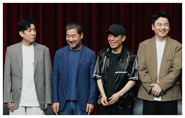 我参加了电影《坚如磐石》的首映礼,亲眼见到了于和伟,许亚军,李乃文