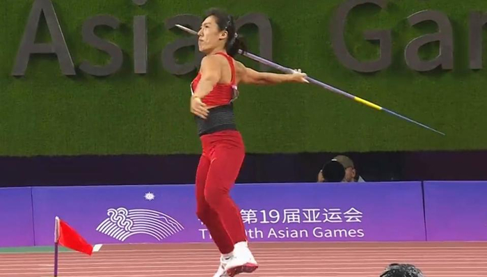 女子标枪决赛:吕会会61米29摘铜,奥运冠军刘诗颖仅获第5