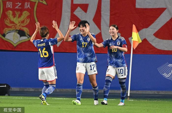 这支日本女足非常年轻。