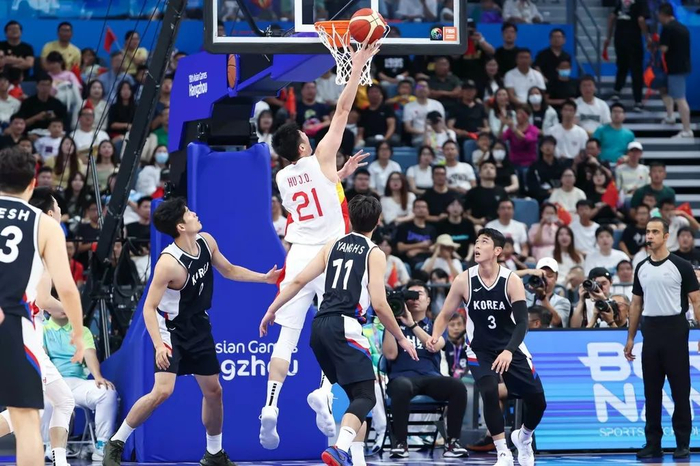 2023年10月3日，浙江杭州，杭州亚运会男篮1/4决赛，中国男篮VS韩国男篮。图源：IC photo