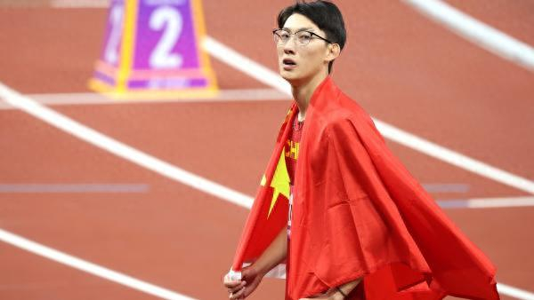是新生代里面比较年轻的,因为在我前面还有像宁潇函,秦伟博以及曾建航