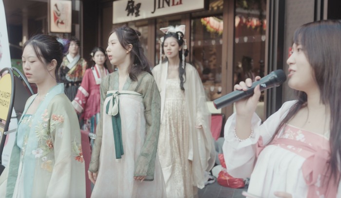 表演内容负责人G酱（最右）