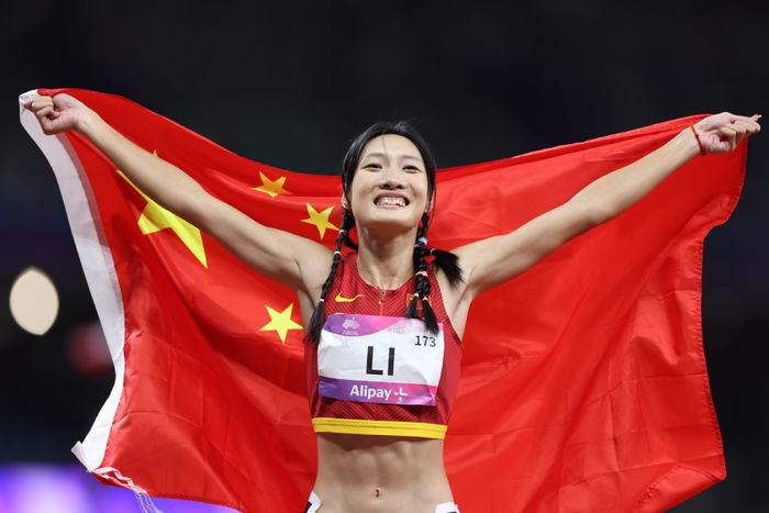 杭州亚运会丨中国选手李玉婷获得女子200米决赛亚军