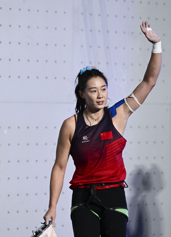 攀岩——女子速度赛:牛笛获第四名__财经头条