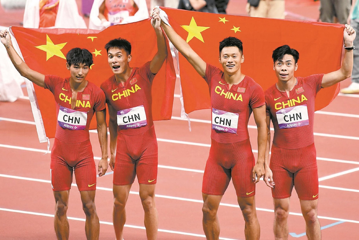 男子百米接力,黑瘦矮小伙狂奔逆转日本队夺冠|陈佳鹏|谢震业|日本队