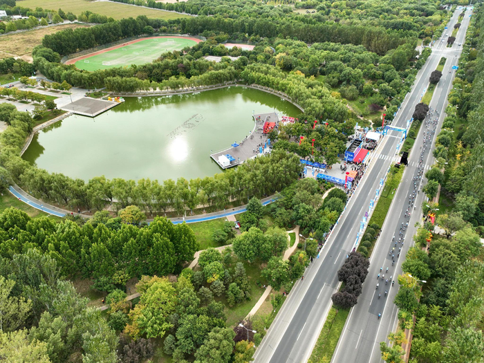 自行车河北大厂京津冀协同发展杯公路自行车邀请赛开赛