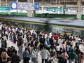 自中秋国庆黄金周运输启动以来，全国铁路累计发送人数破亿