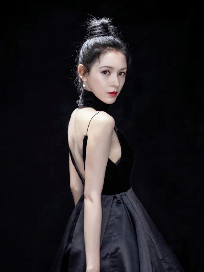 张予曦凭借着她出众的外貌和出色的表演实力|张予曦|表演|王思聪_新浪